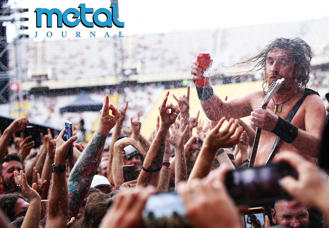 airbourne - metal journal barcelona 2022 pic 3
