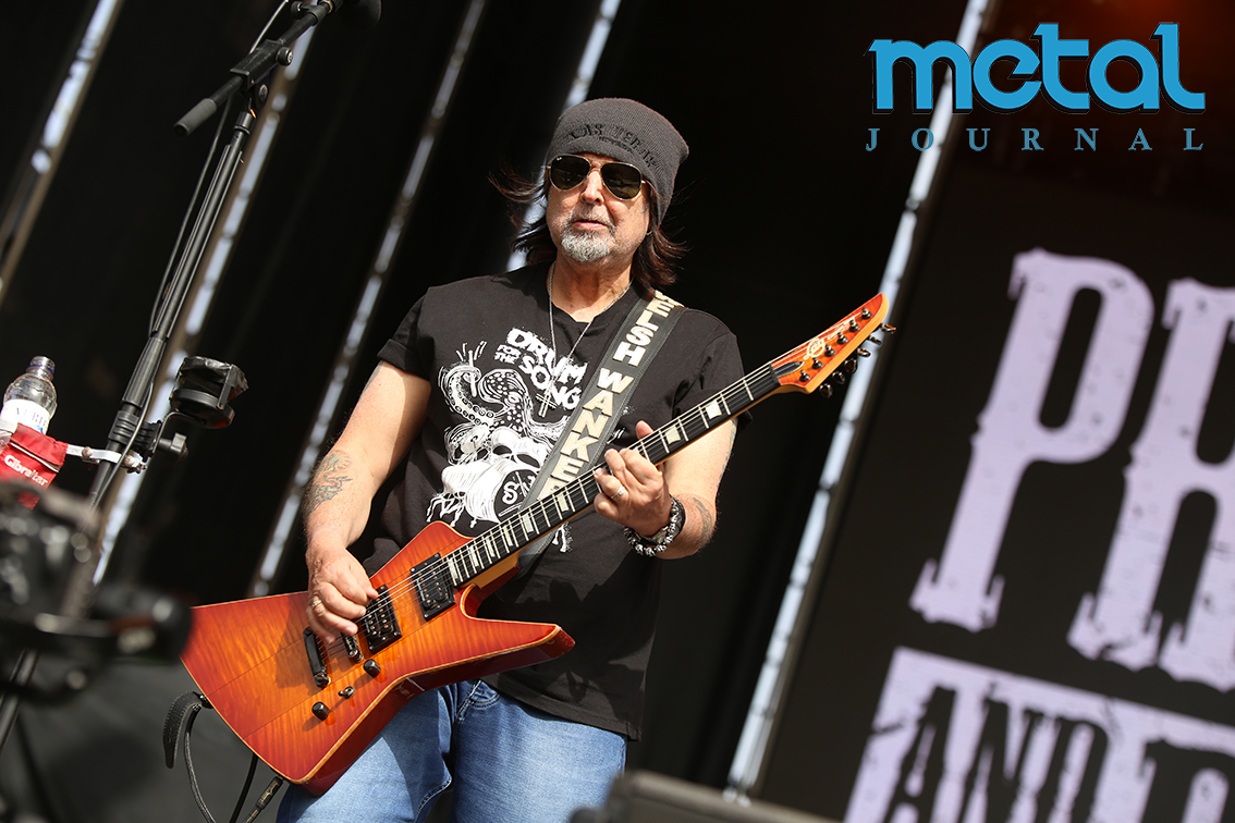 phil campbell and the bastard sons - barcelona rock fest 2022 metal journal pic 2