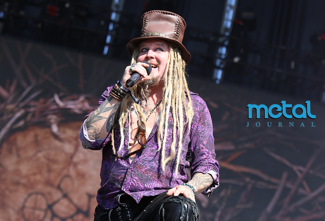 korpiklaani - barcelona rock fest 2024 - metal journal pic 6