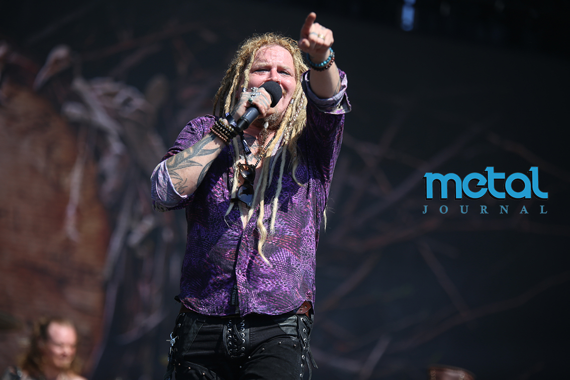korpiklaani - barcelona rock fest 2024 - metal journal pic 7