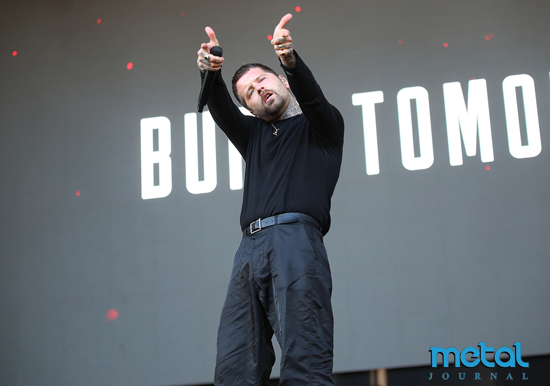 bury tomorrow - metal journal leyendas del rock 2024 pic 1