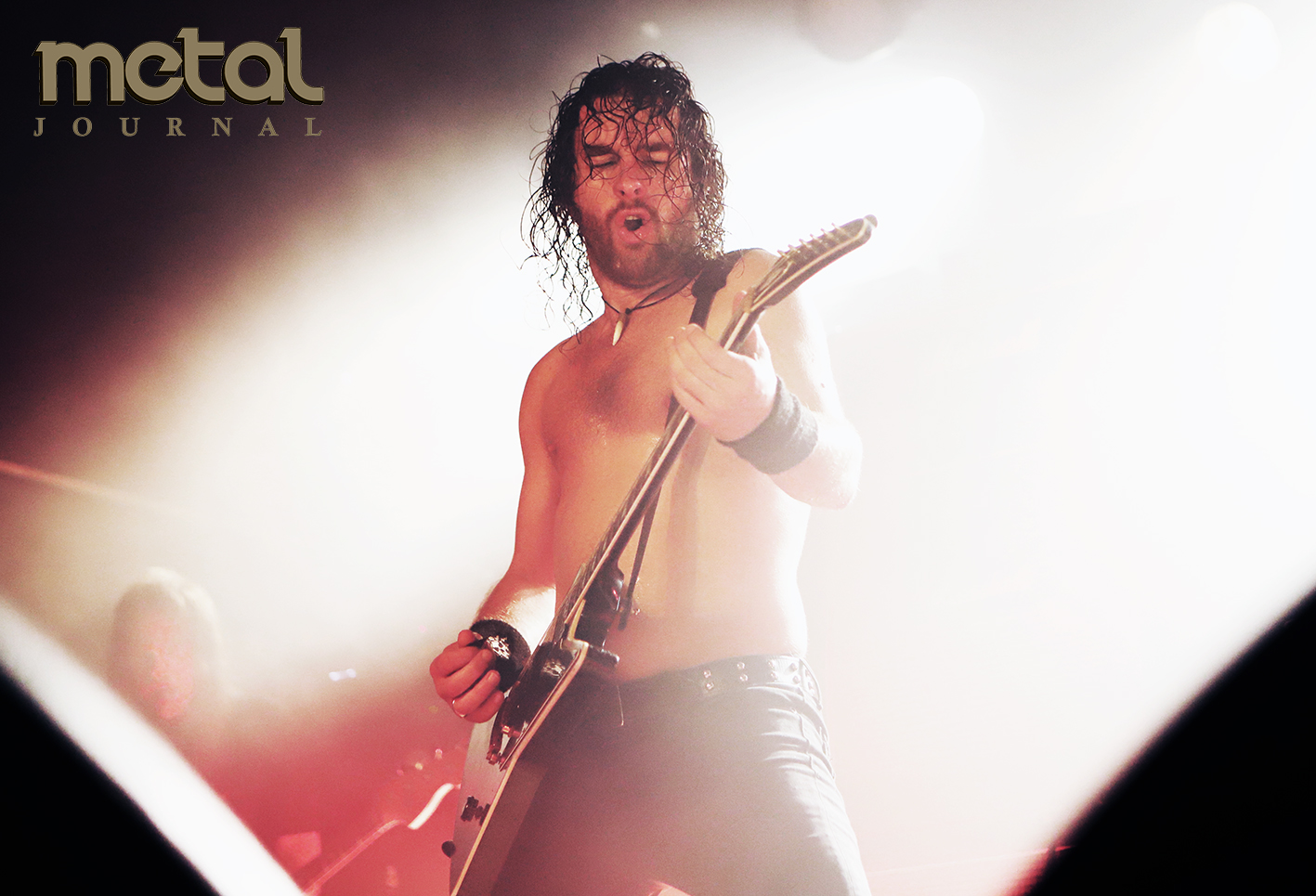 airbourne - villava - metal journal 2025 pic 3