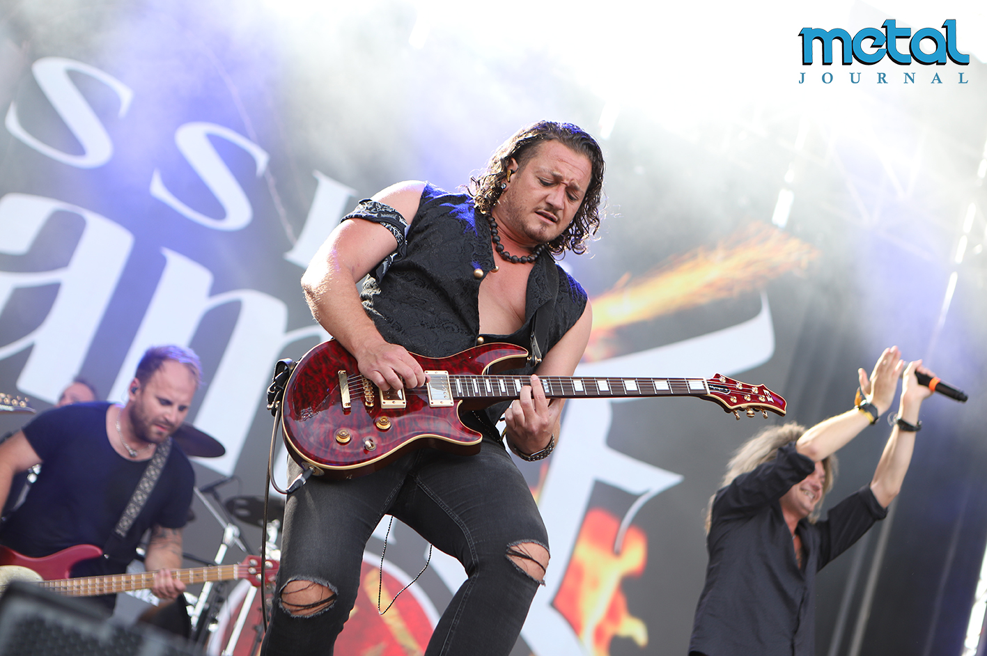 kissin' dynamite - z live 2025 - metal journal pic 3