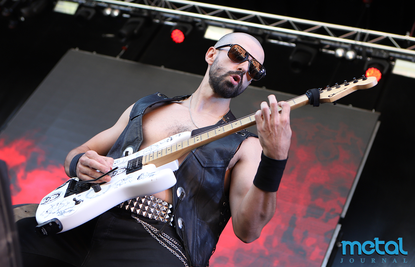 rave in fire - zurbarán rock burgos 2025 - metal journal pic 8