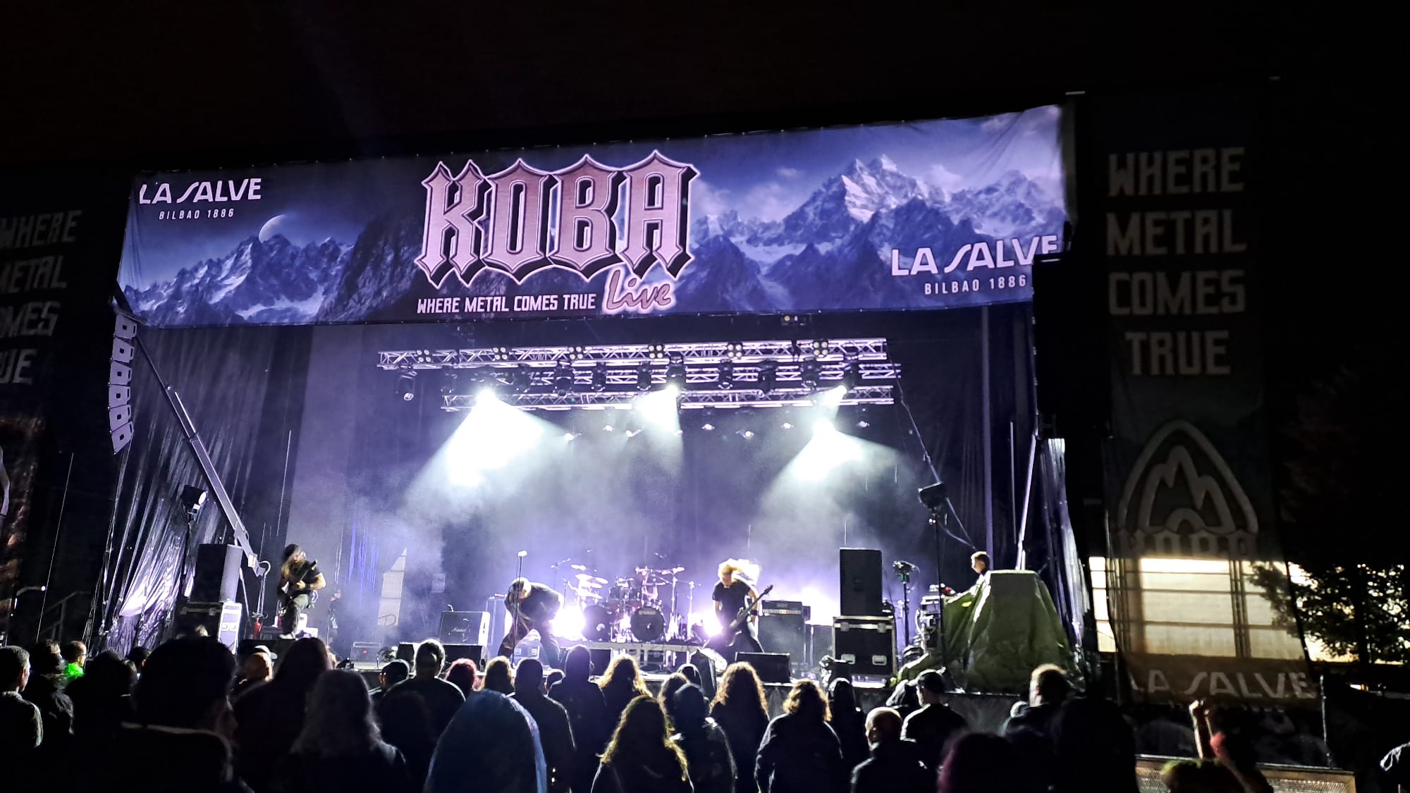 koba live escenario